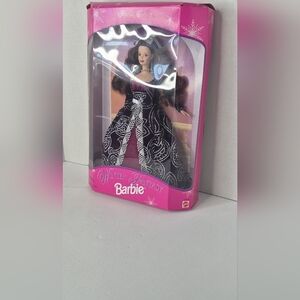 ​VTG 1996 Winter Fantasy Barbie Brunette Special Ed Gown NIB Holiday Collectible